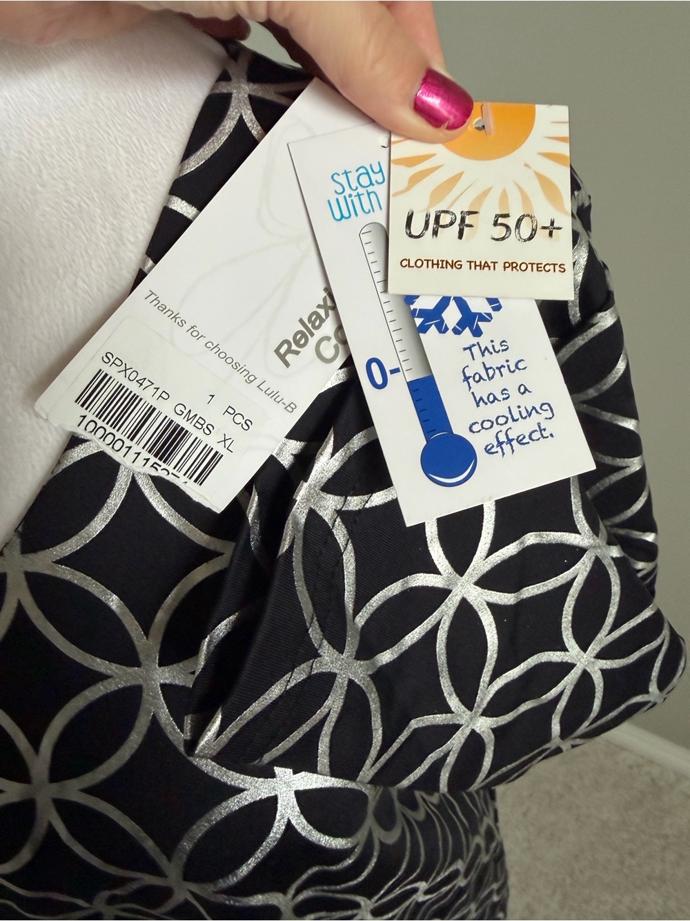 Lulu-B Black V-Neck Tunic with Silver Circle Geometric Print - Picture 4 of 7